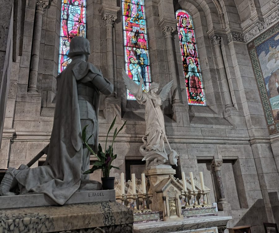 statues de Sainte Jeanne d'arc et Saint Michel Archange